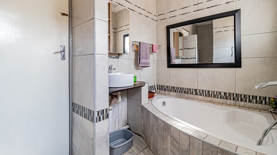 4 Bedroom Property for Sale in Eden Park Gauteng