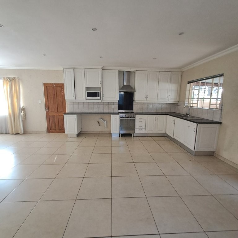 To Let 3 Bedroom Property for Rent in Highlands North Gauteng