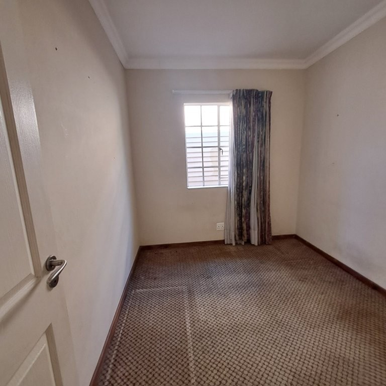 To Let 3 Bedroom Property for Rent in Highlands North Gauteng