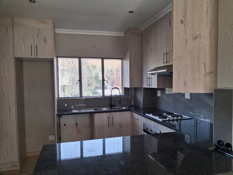 2 Bedroom Property for Sale in Eden Glen Gauteng