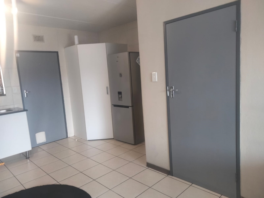 2 Bedroom Property for Sale in Sonneglans Gauteng