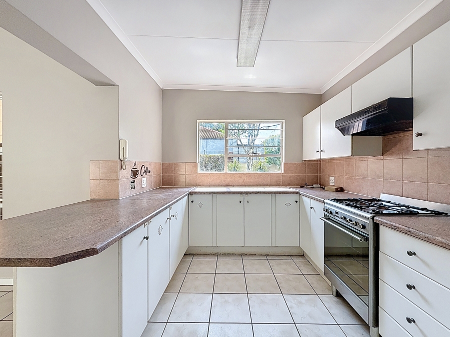 3 Bedroom Property for Sale in Faerie Glen Gauteng