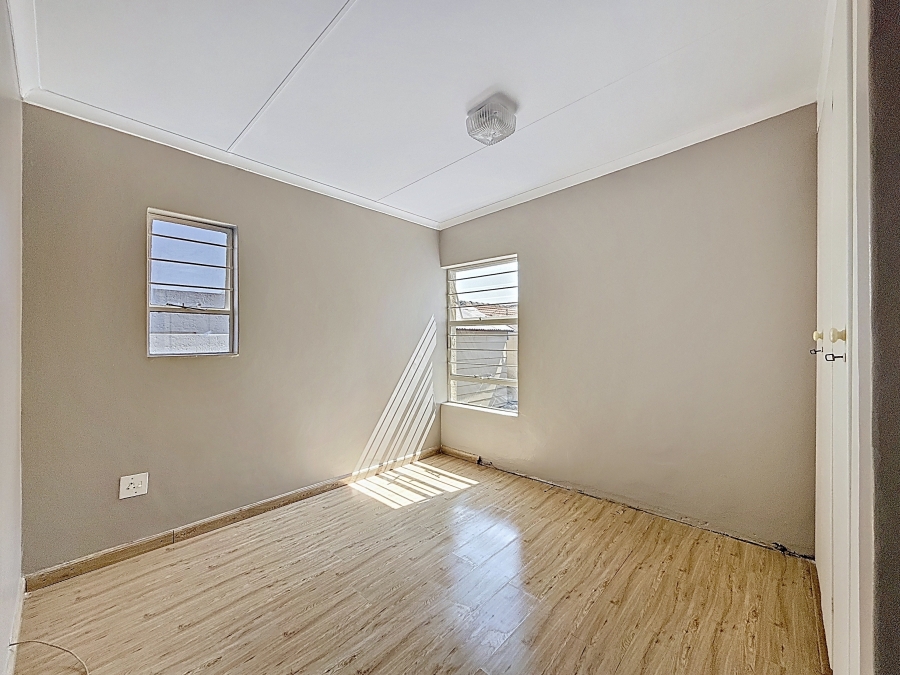 3 Bedroom Property for Sale in Faerie Glen Gauteng