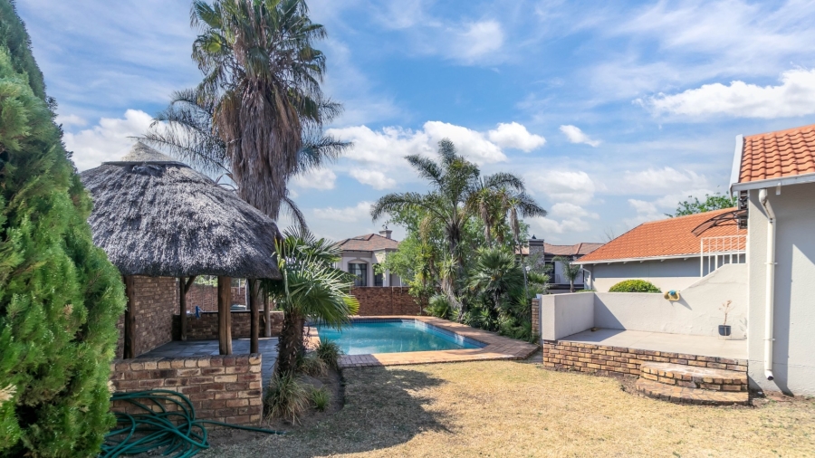 To Let 3 Bedroom Property for Rent in Country View Gauteng
