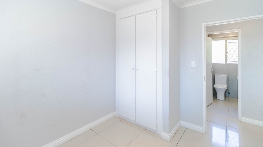 To Let 3 Bedroom Property for Rent in Country View Gauteng