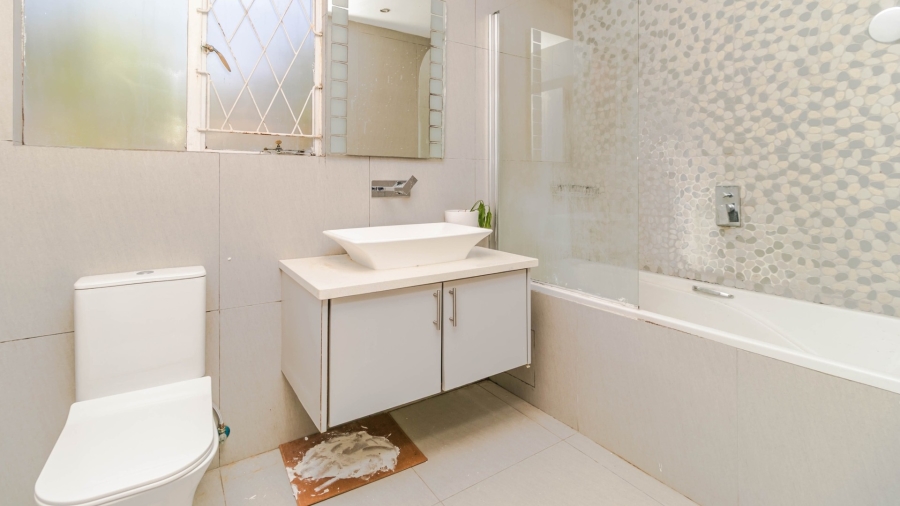 To Let 3 Bedroom Property for Rent in Country View Gauteng