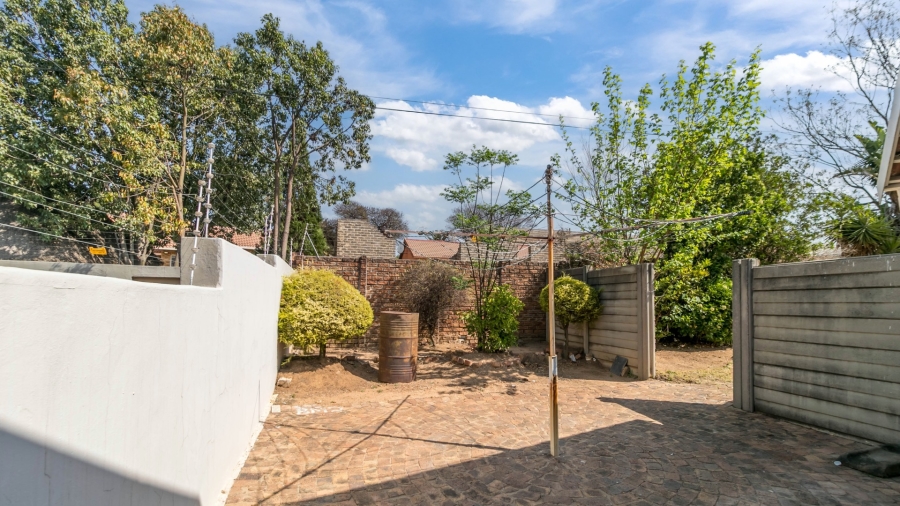 To Let 3 Bedroom Property for Rent in Country View Gauteng