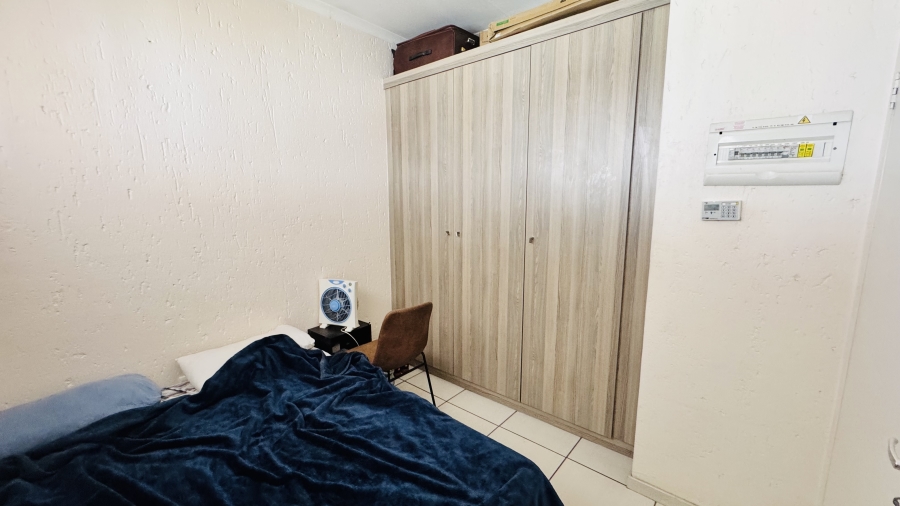 To Let 2 Bedroom Property for Rent in Paulshof Gauteng