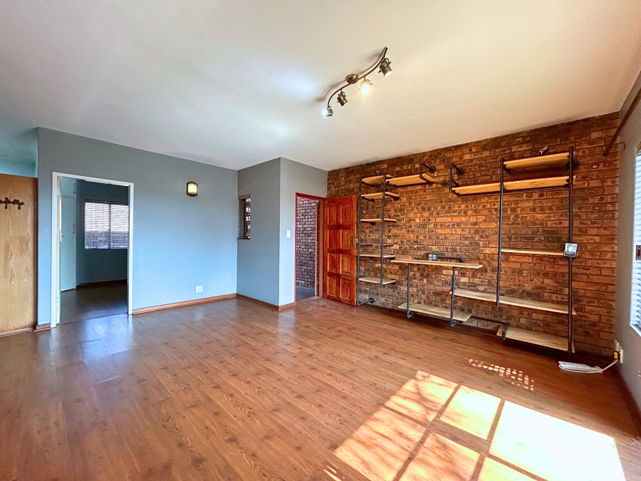 2 Bedroom Property for Sale in Zwartkop Gauteng