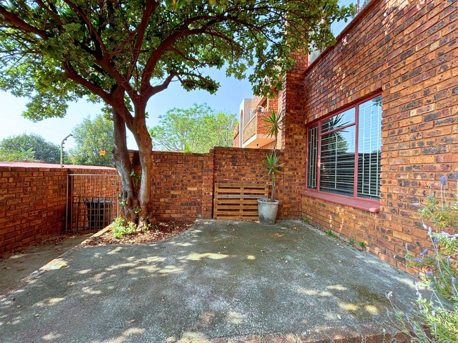2 Bedroom Property for Sale in Zwartkop Gauteng