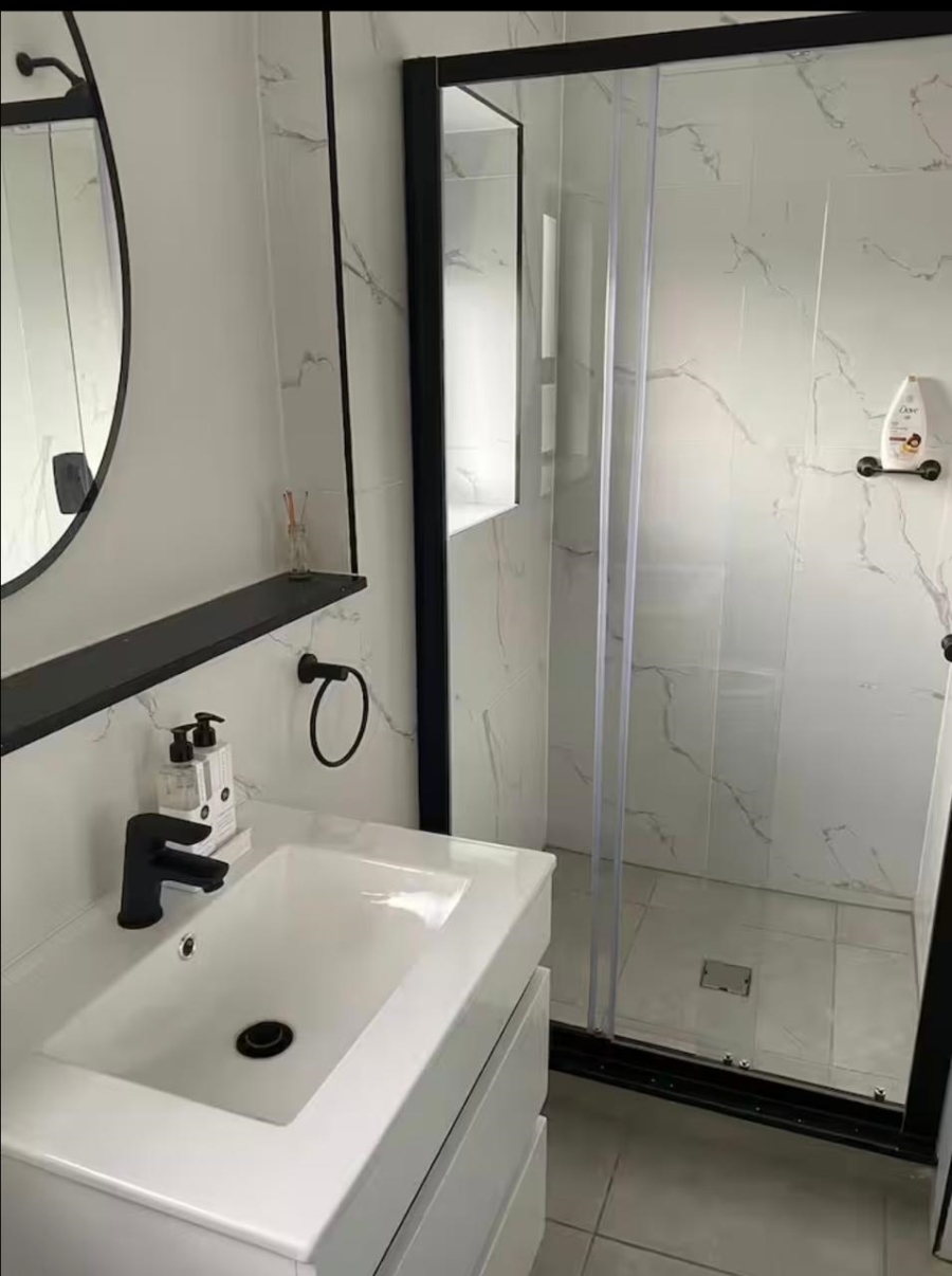 To Let 3 Bedroom Property for Rent in Waterfall Gauteng