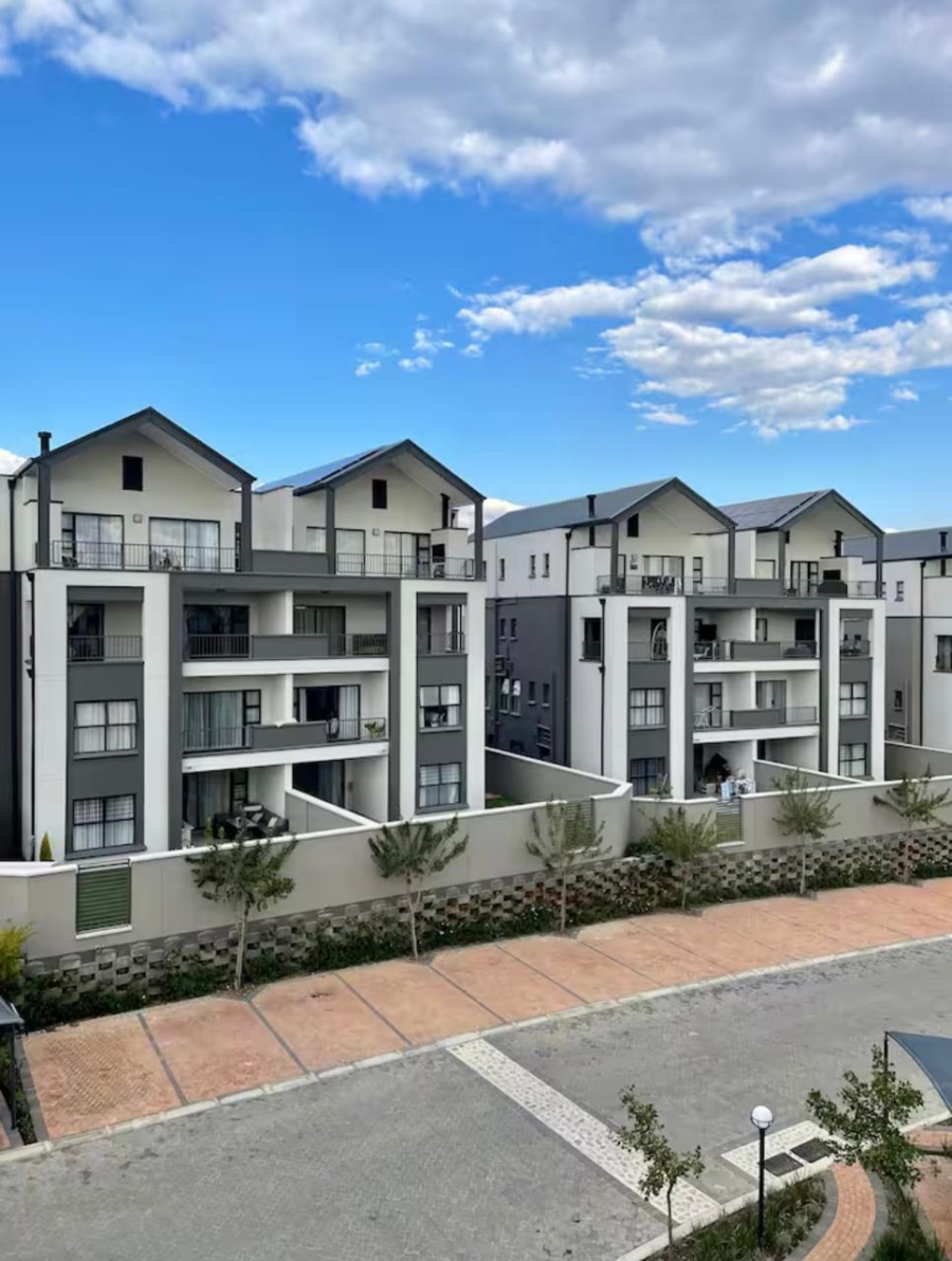 To Let 3 Bedroom Property for Rent in Waterfall Gauteng