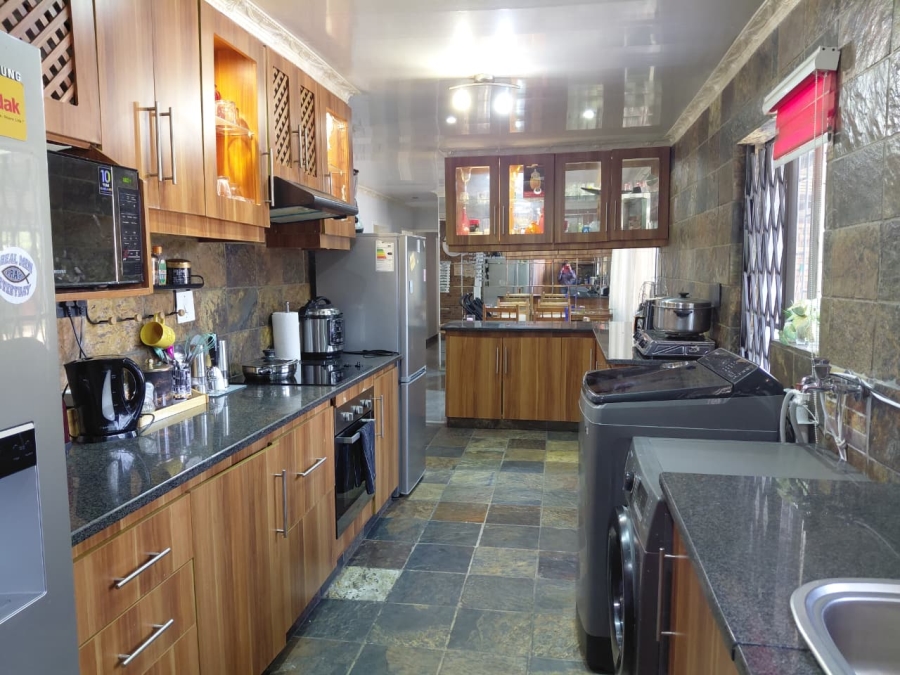 4 Bedroom Property for Sale in Dalpark Gauteng
