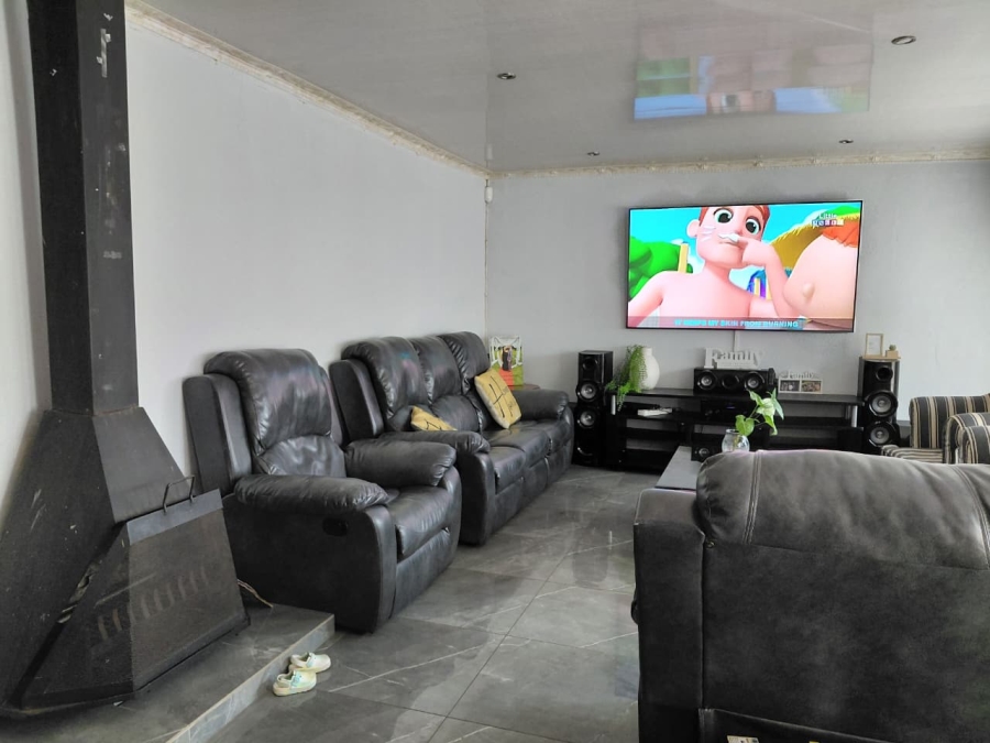 4 Bedroom Property for Sale in Dalpark Gauteng