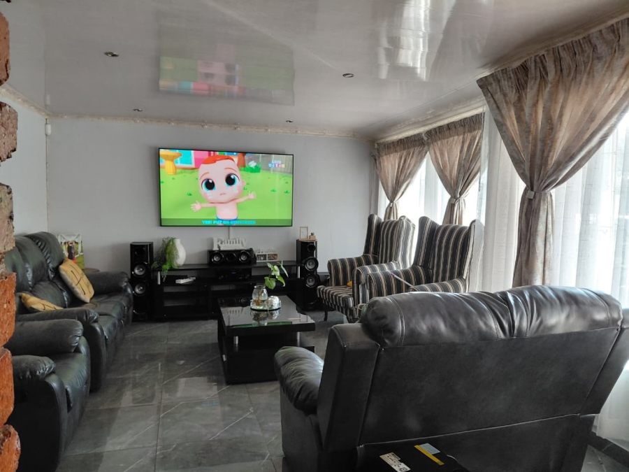 4 Bedroom Property for Sale in Dalpark Gauteng