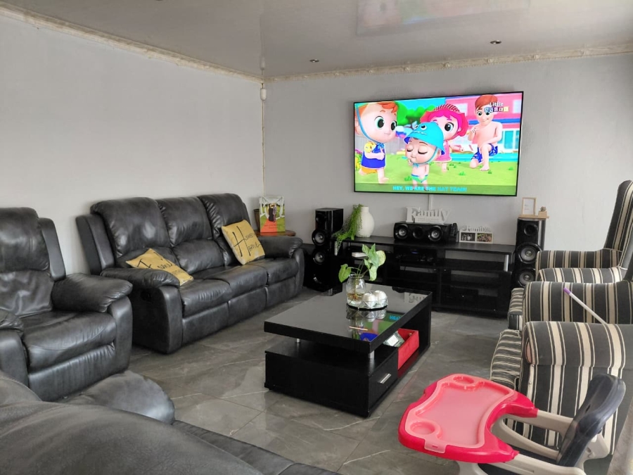 4 Bedroom Property for Sale in Dalpark Gauteng