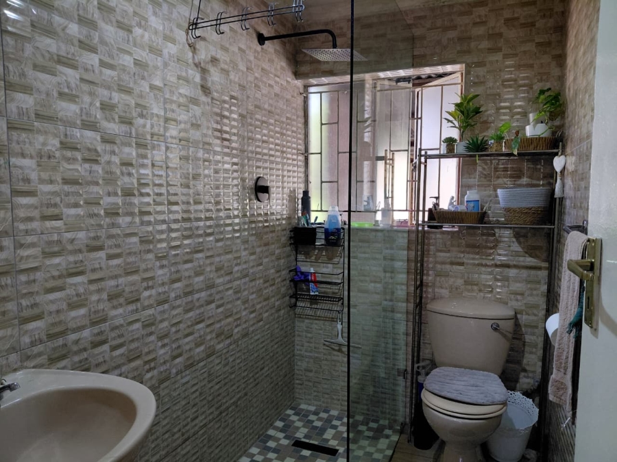 4 Bedroom Property for Sale in Dalpark Gauteng