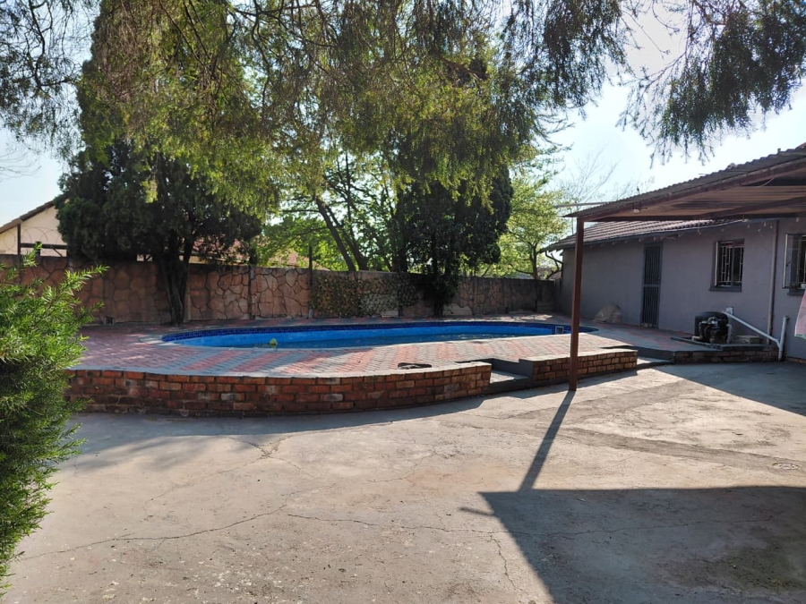 4 Bedroom Property for Sale in Dalpark Gauteng