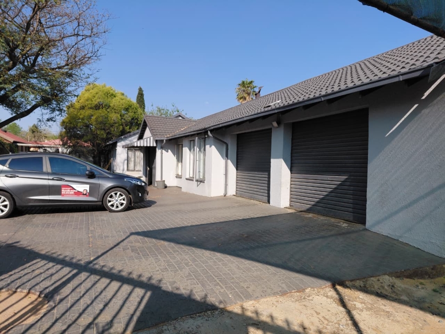 4 Bedroom Property for Sale in Dalpark Gauteng