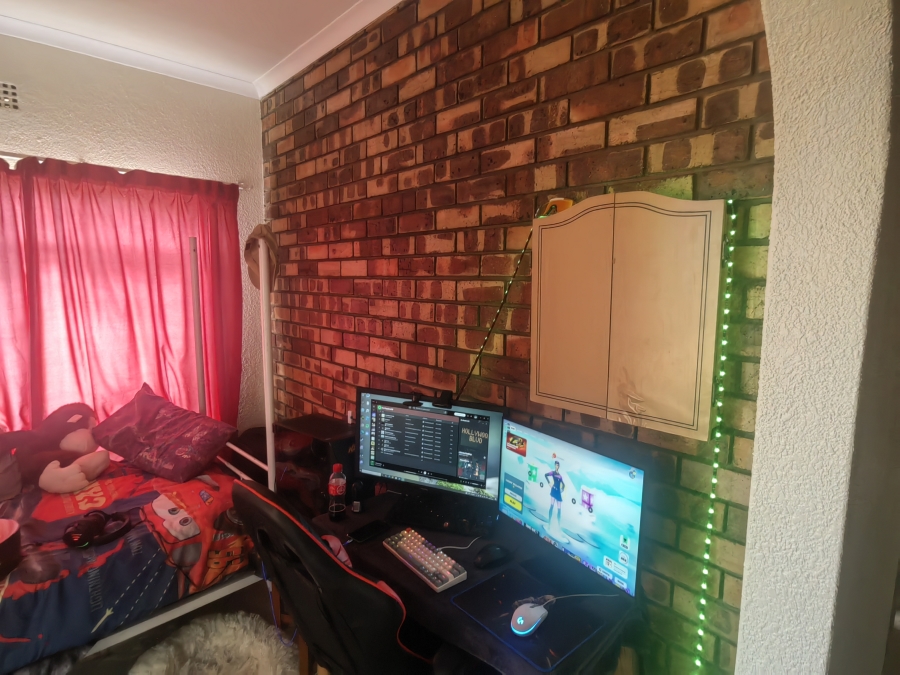 3 Bedroom Property for Sale in Ferryvale Gauteng