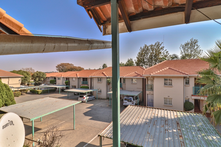 2 Bedroom Property for Sale in Vorna Valley Gauteng