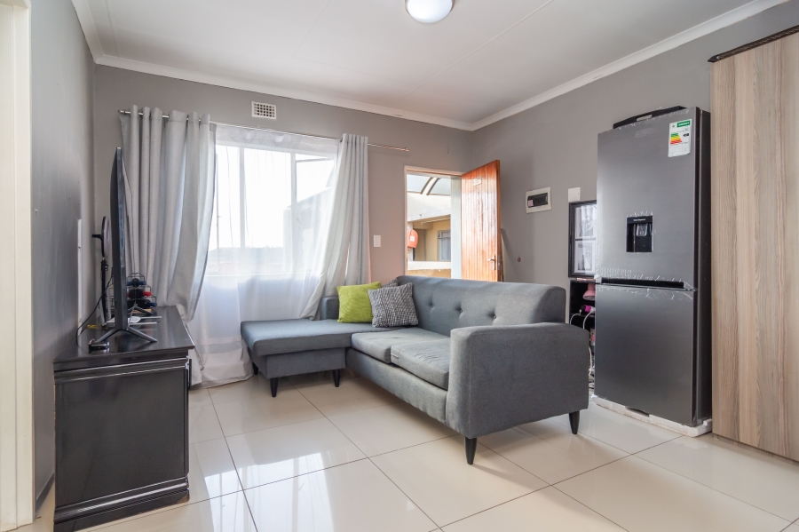 2 Bedroom Property for Sale in Fleurhof Gauteng