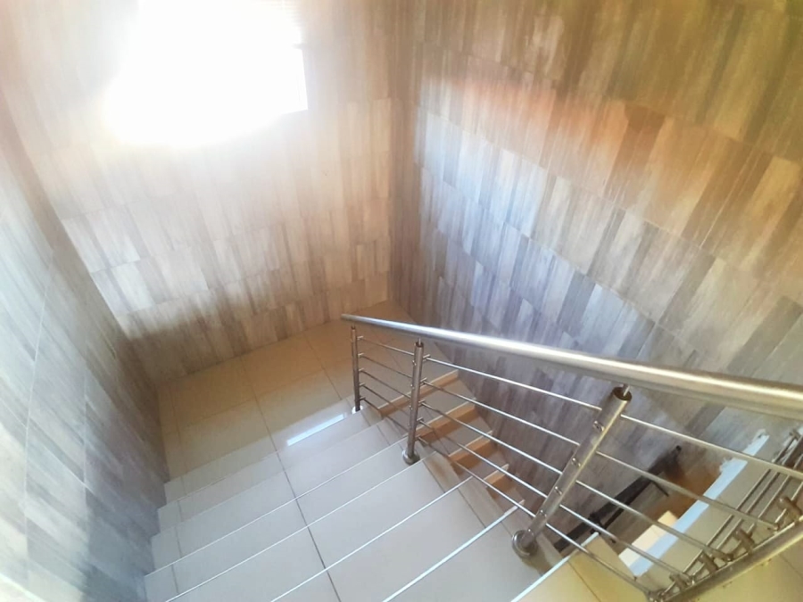 5 Bedroom Property for Sale in Greenhills Ext 3 Gauteng
