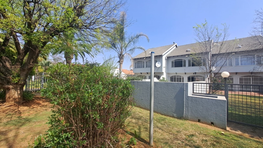 4 Bedroom Property for Sale in Three Rivers Gauteng
