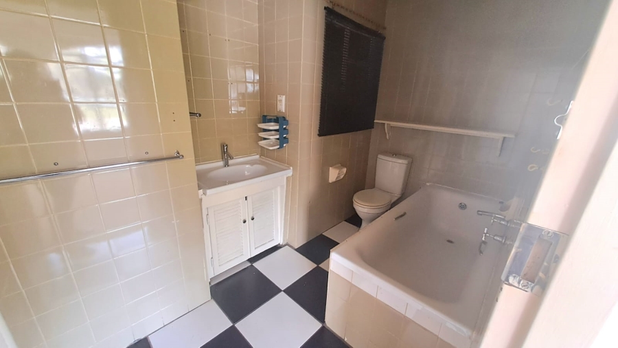4 Bedroom Property for Sale in Three Rivers Gauteng