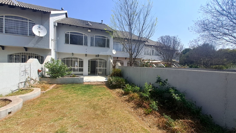 4 Bedroom Property for Sale in Three Rivers Gauteng