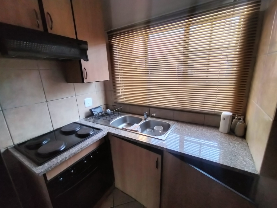 2 Bedroom Property for Sale in Eldorette Gauteng