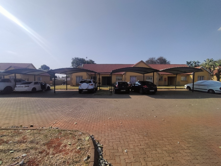 2 Bedroom Property for Sale in Eldorette Gauteng