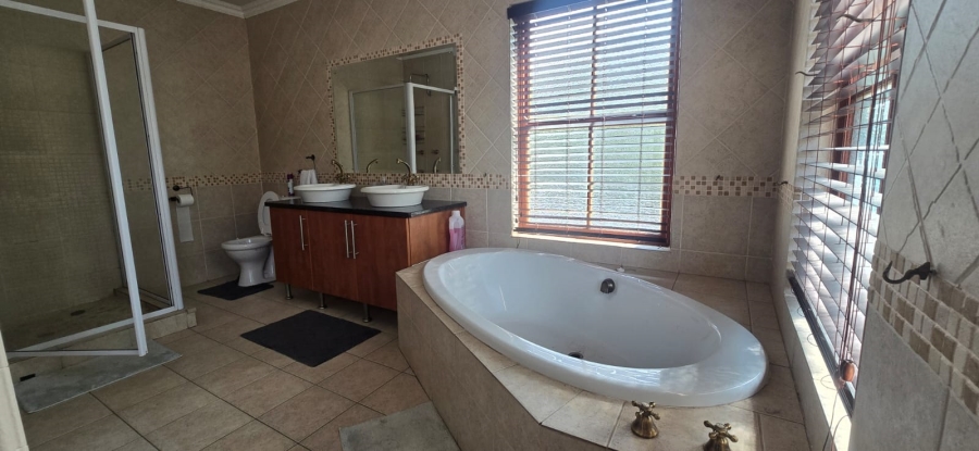 To Let 4 Bedroom Property for Rent in Irene Farm Villages Gauteng