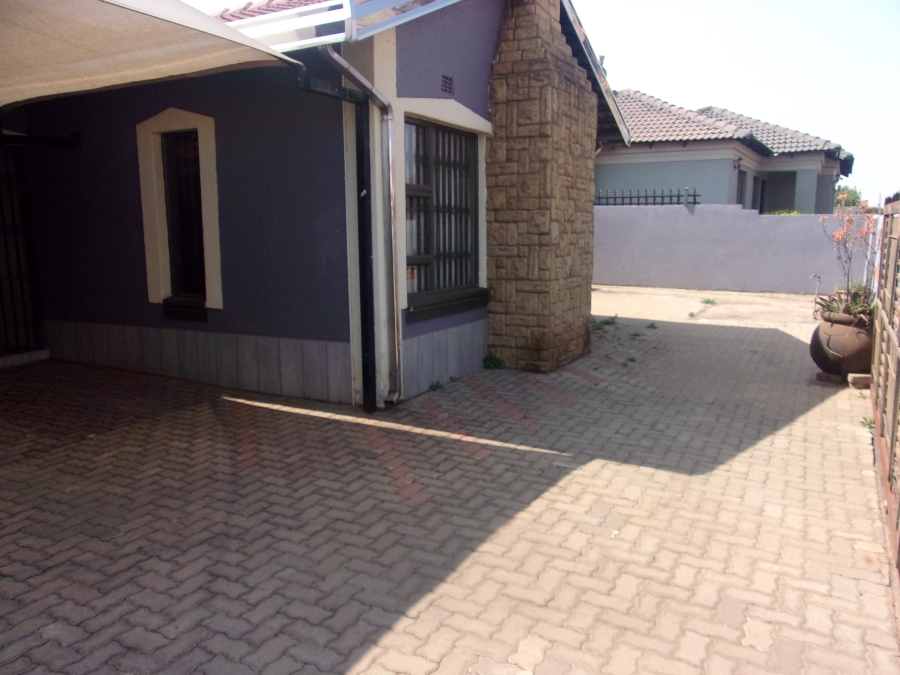 3 Bedroom Property for Sale in Vosloorus Gauteng