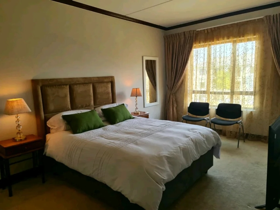 To Let 2 Bedroom Property for Rent in Maroeladal Gauteng