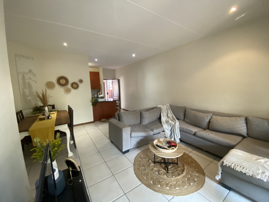 2 Bedroom Property for Sale in Paulshof Gauteng