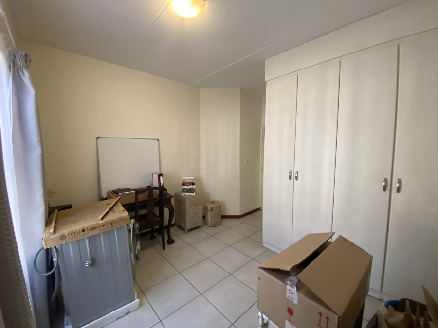 2 Bedroom Property for Sale in Paulshof Gauteng