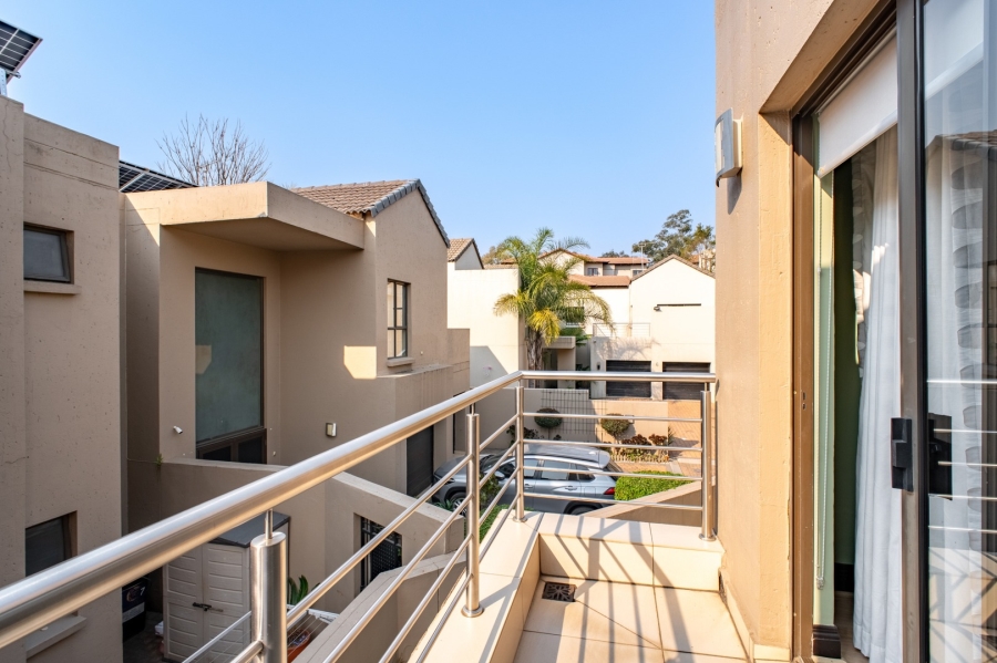 3 Bedroom Property for Sale in Woodmead Gauteng