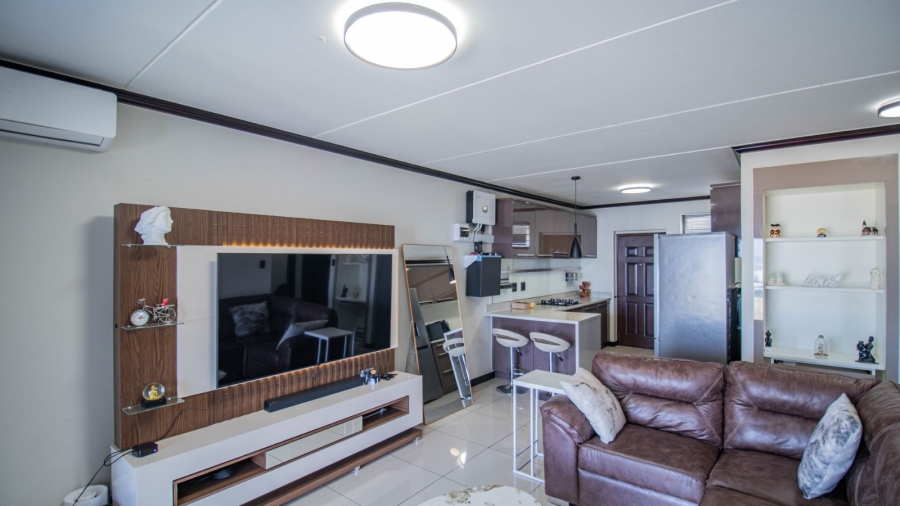 To Let 2 Bedroom Property for Rent in Noordwyk Gauteng