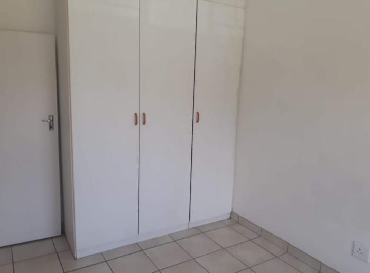 2 Bedroom Property for Sale in Noordwyk Gauteng