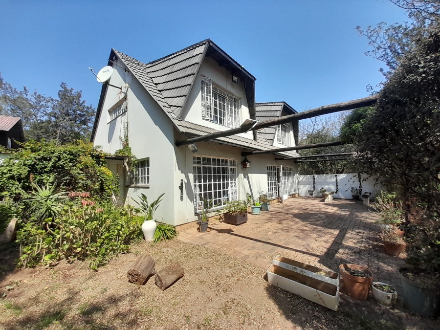 2 Bedroom Property for Sale in Glen Austin Gauteng