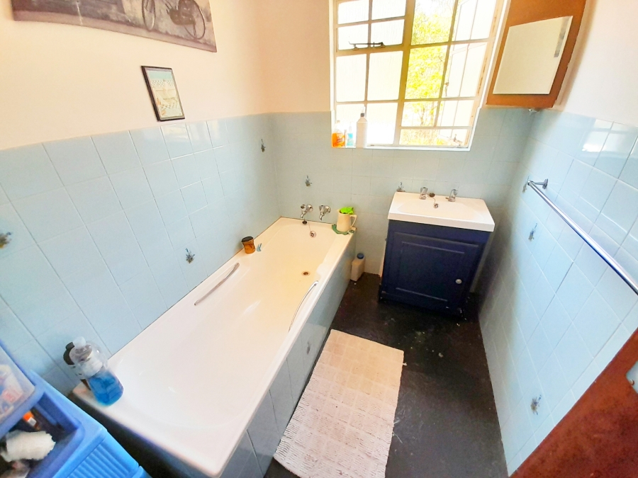 2 Bedroom Property for Sale in Glen Austin Gauteng