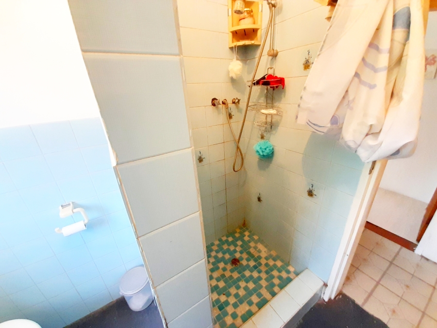 2 Bedroom Property for Sale in Glen Austin Gauteng