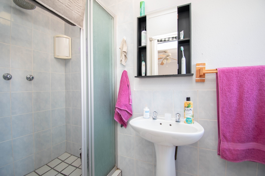 3 Bedroom Property for Sale in Wilgeheuwel Gauteng