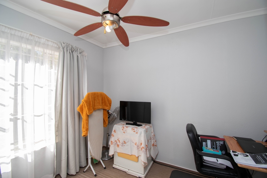 3 Bedroom Property for Sale in Wilgeheuwel Gauteng