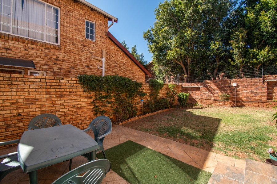 3 Bedroom Property for Sale in Wilgeheuwel Gauteng
