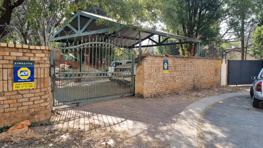 Commercial Property for Sale in Faerie Glen Gauteng