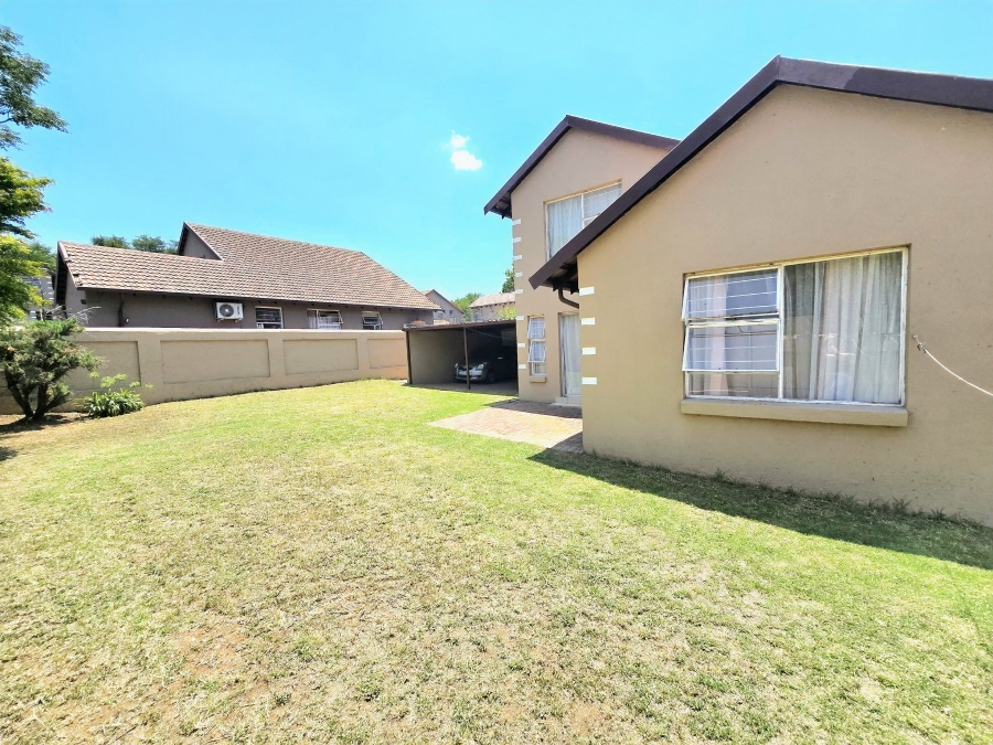 3 Bedroom Property for Sale in Halfway Gardens Gauteng