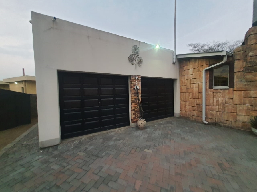 4 Bedroom Property for Sale in Vanderbijlpark CE 3 Gauteng