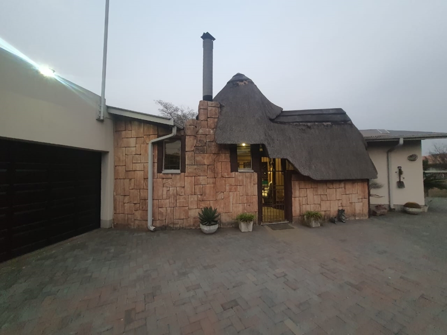 4 Bedroom Property for Sale in Vanderbijlpark CE 3 Gauteng